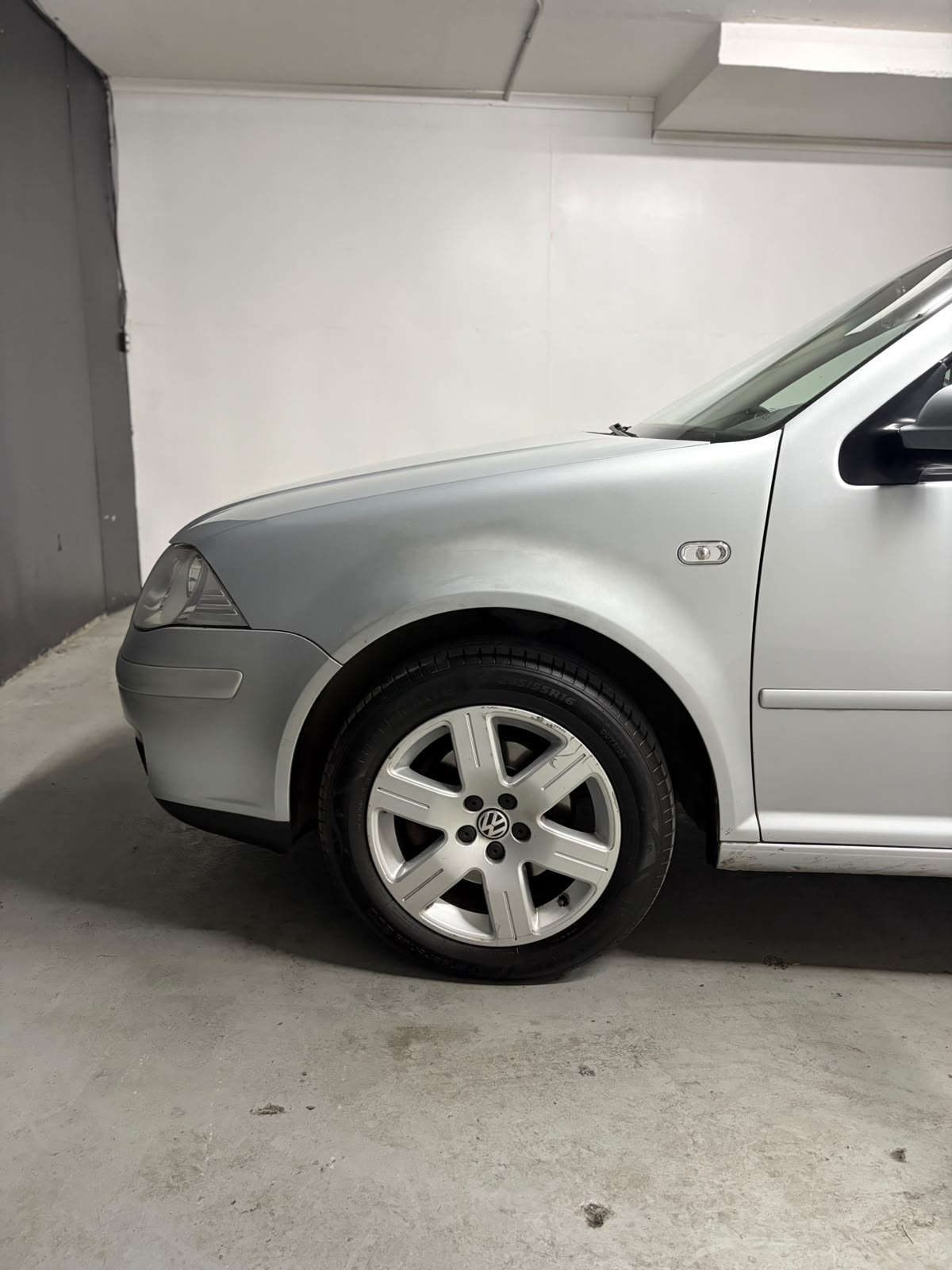 Vehicle media 7