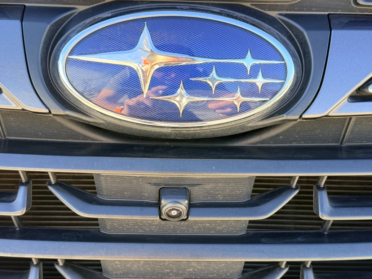 Vehicle media 10