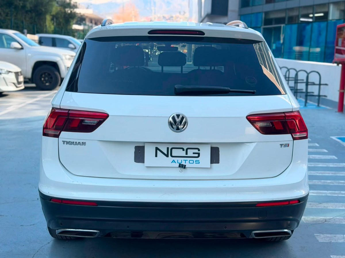 Vehicle media 5