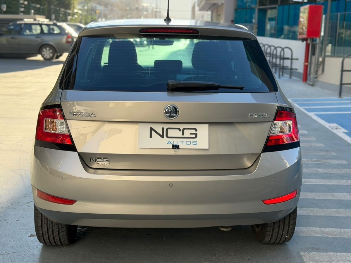 Vehicle media 5