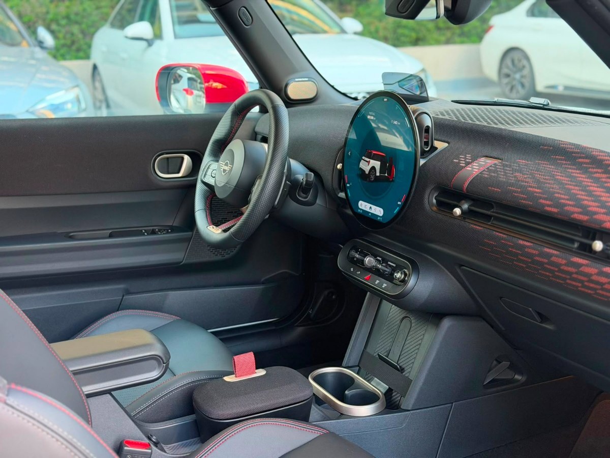 Vehicle media 10