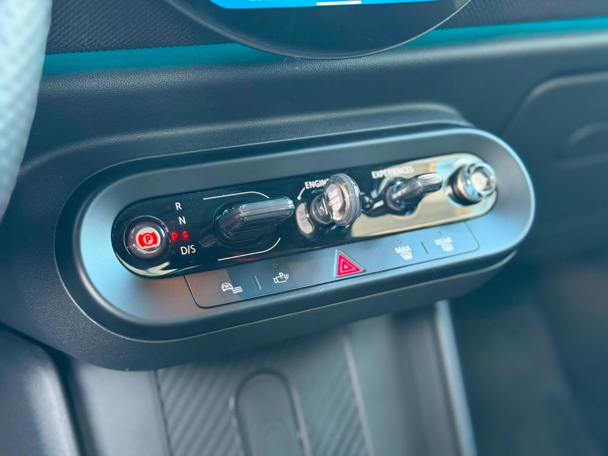 Vehicle media 17