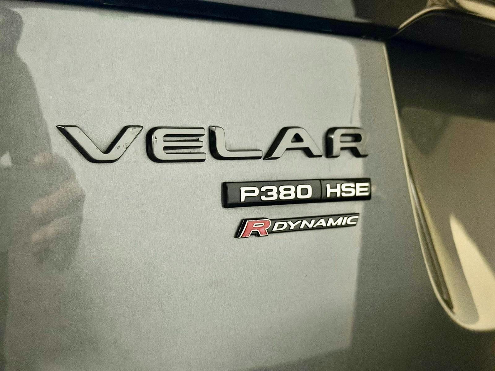 Vehicle media 7