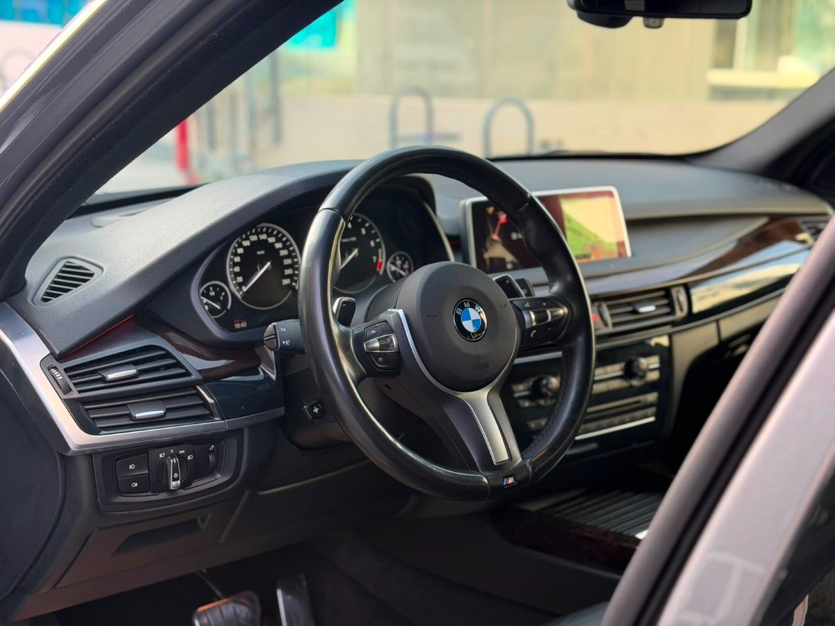 Vehicle media 7