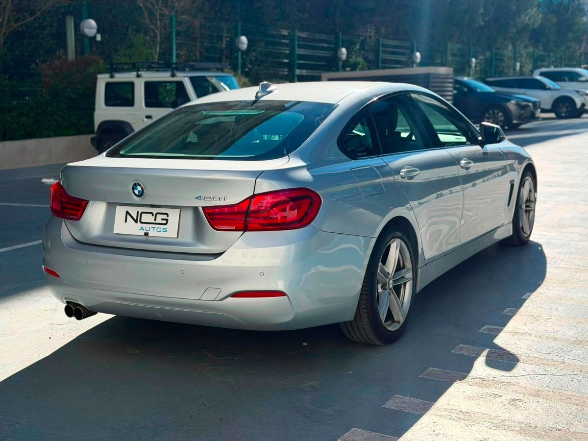 Vehicle media 4