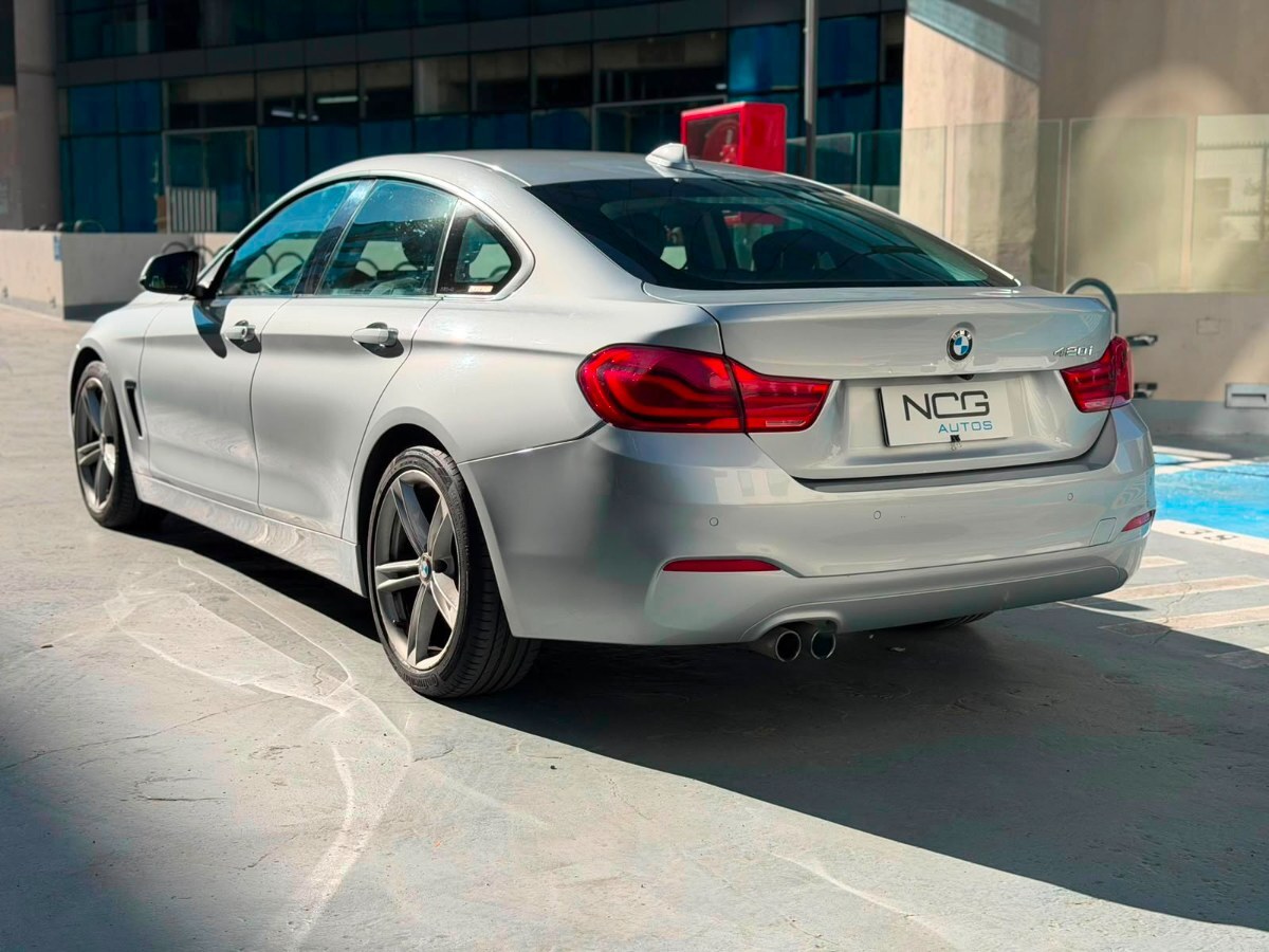 Vehicle media 6