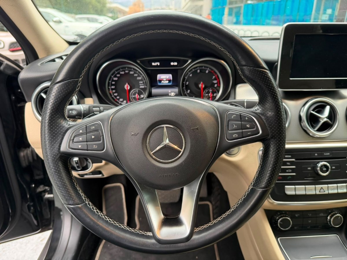 Vehicle media 10