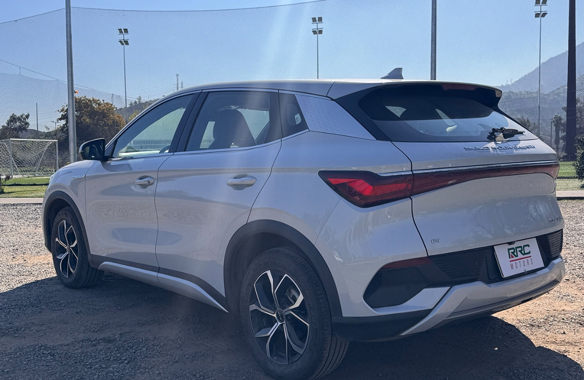 Vehicle media 5