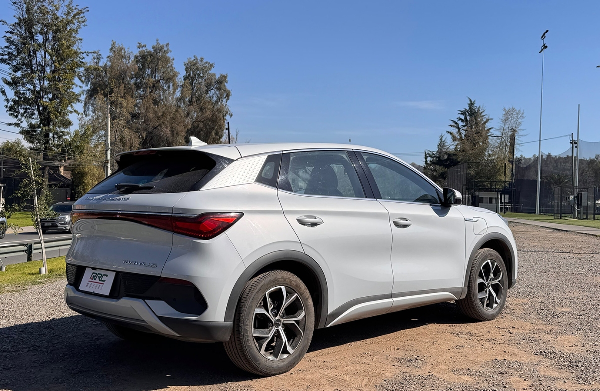 Vehicle media 7