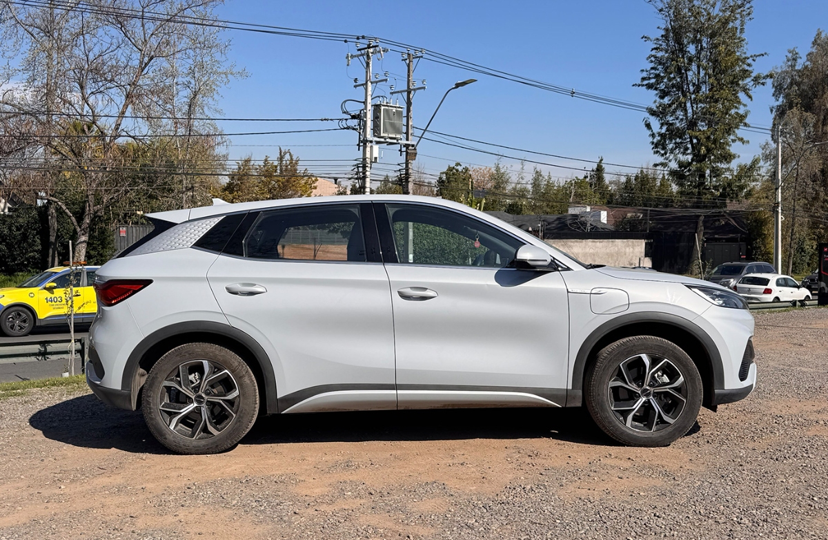 Vehicle media 8