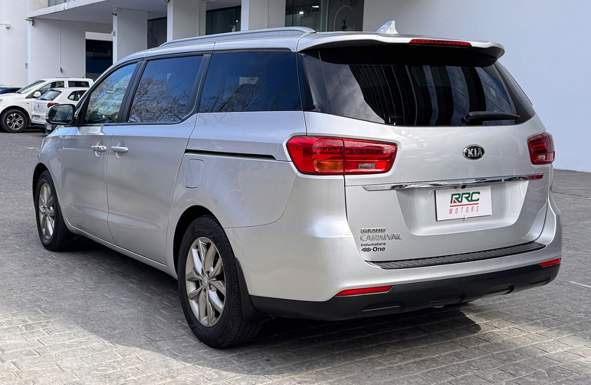 Vehicle media 4