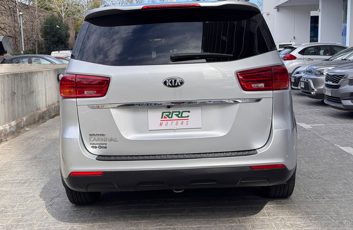Vehicle media 5
