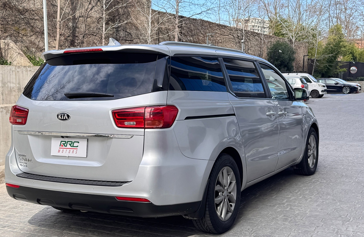 Vehicle media 6