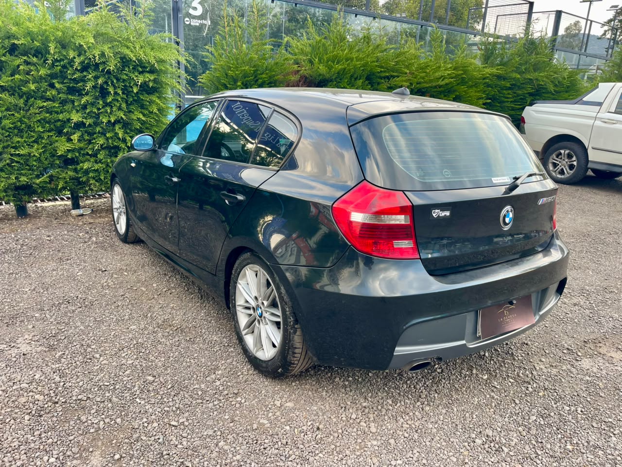 Vehicle media 6