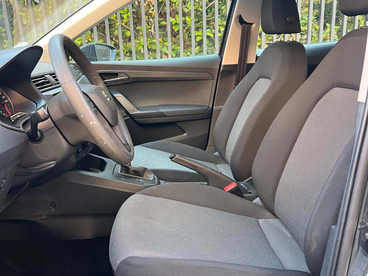 Vehicle media 10