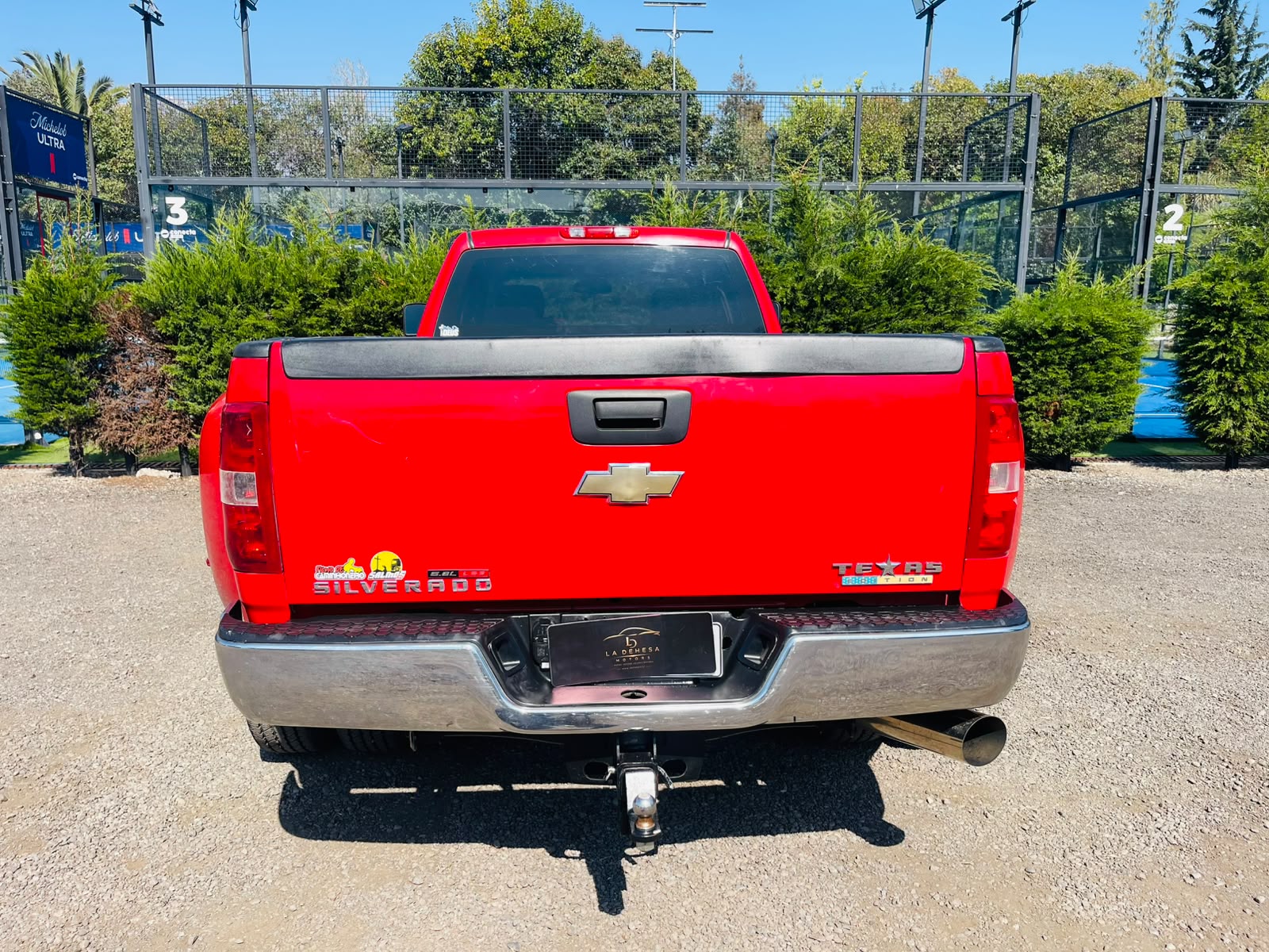 Vehicle media 7
