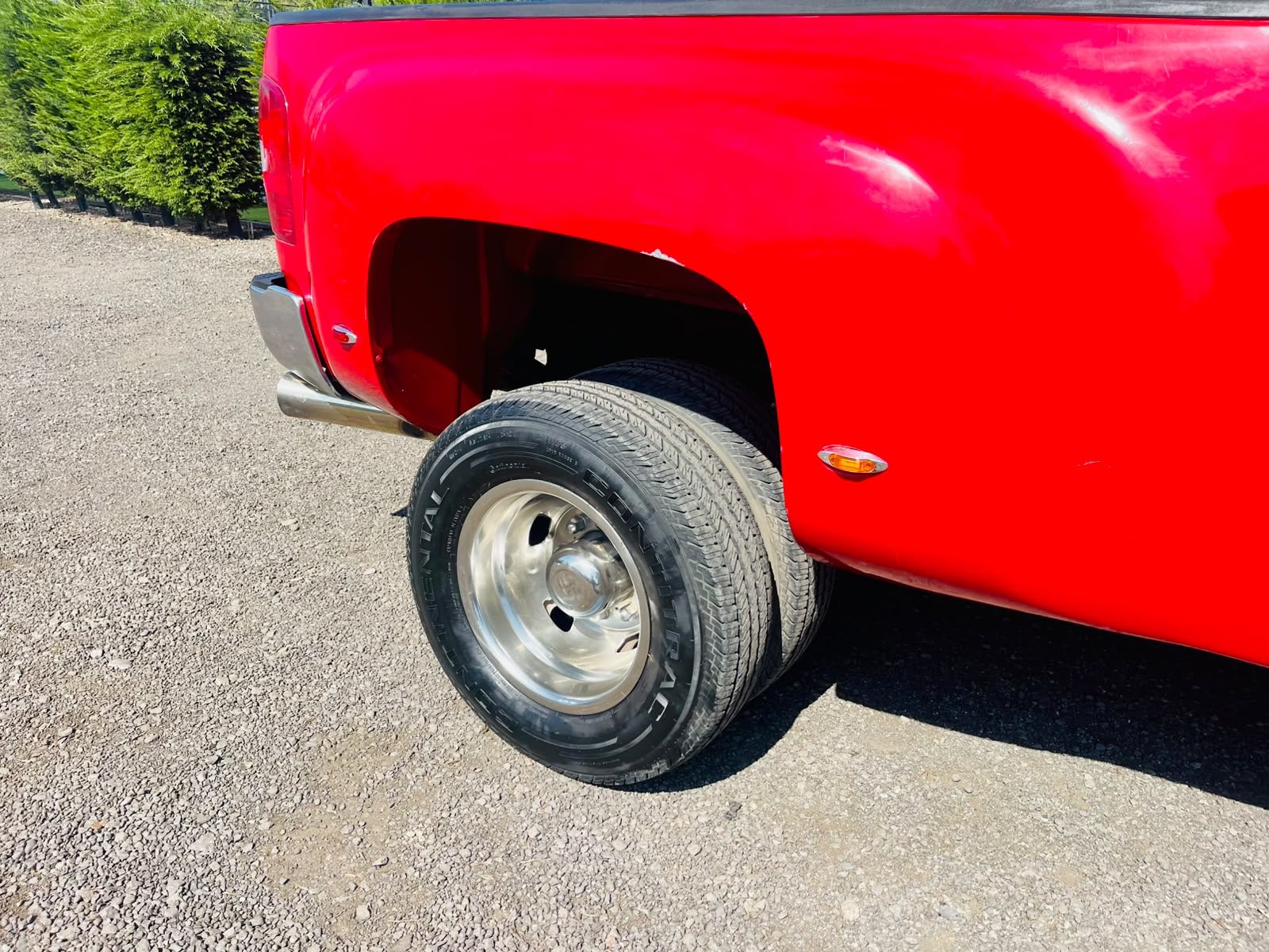Vehicle media 9