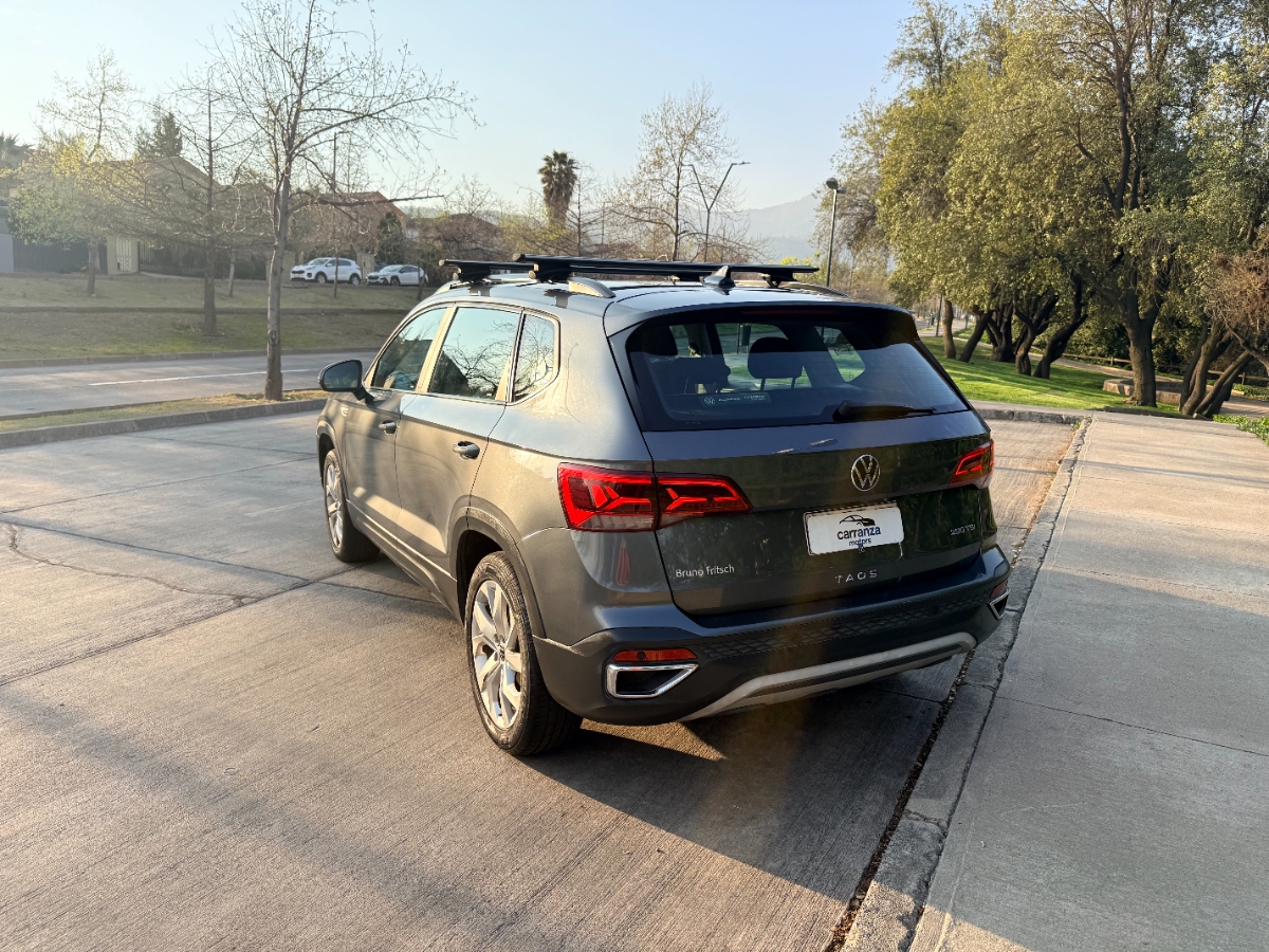 Vehicle media 7
