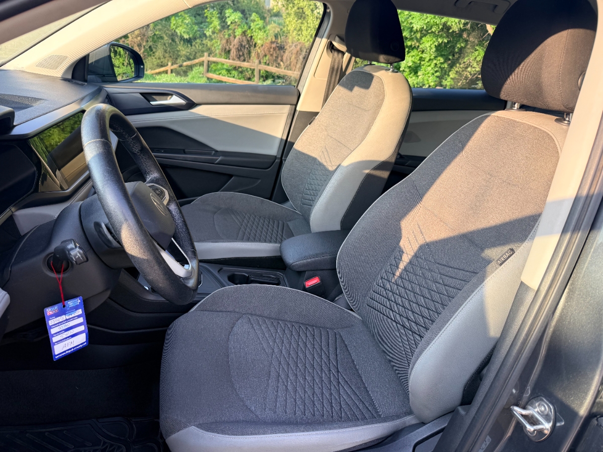 Vehicle media 9