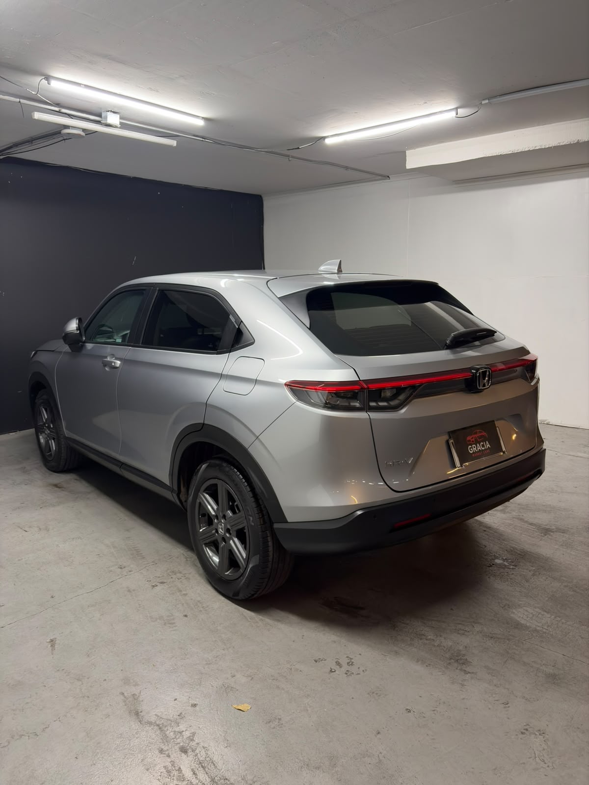 Vehicle media 6