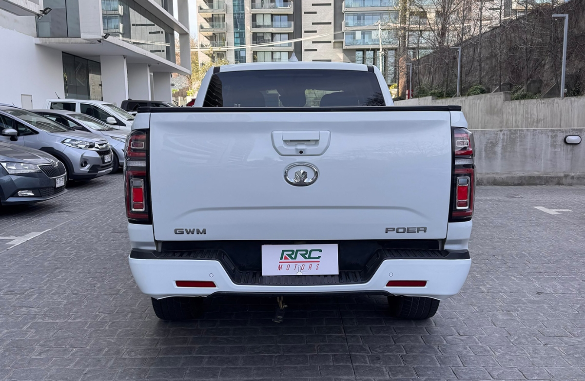 Vehicle media 6