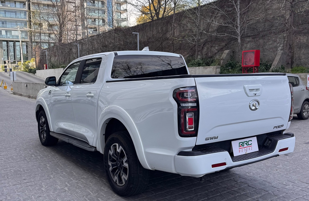 Vehicle media 5