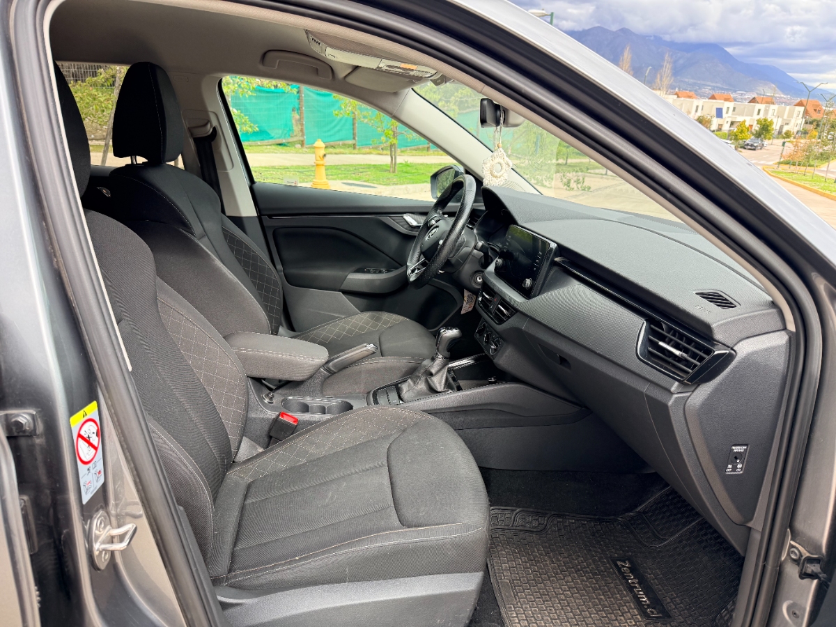 Vehicle media 9