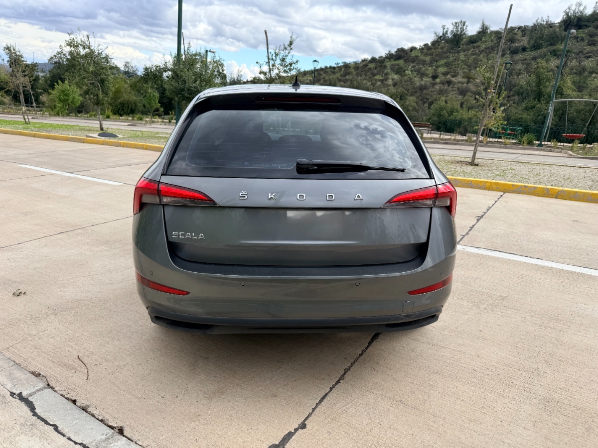 Vehicle media 4