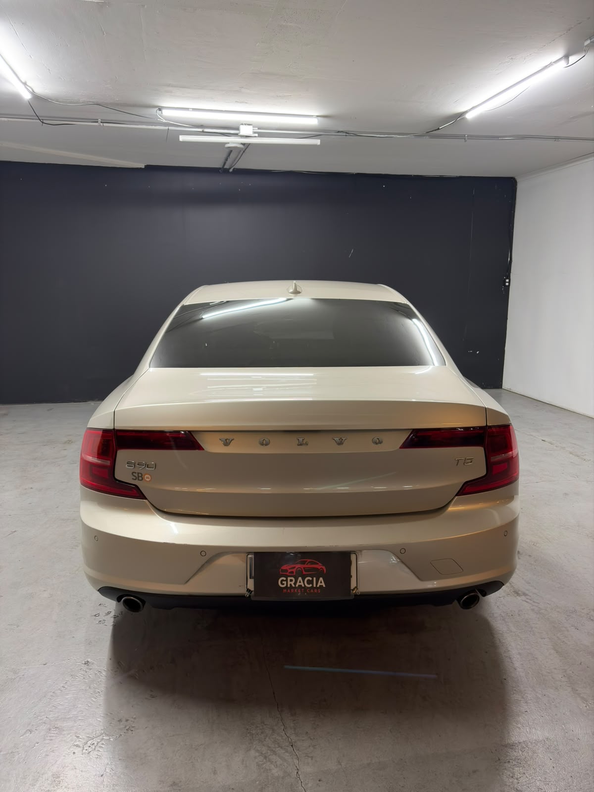 Vehicle media 5