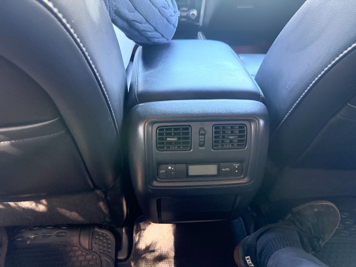 Vehicle media 11