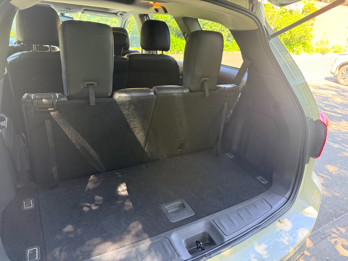 Vehicle media 9