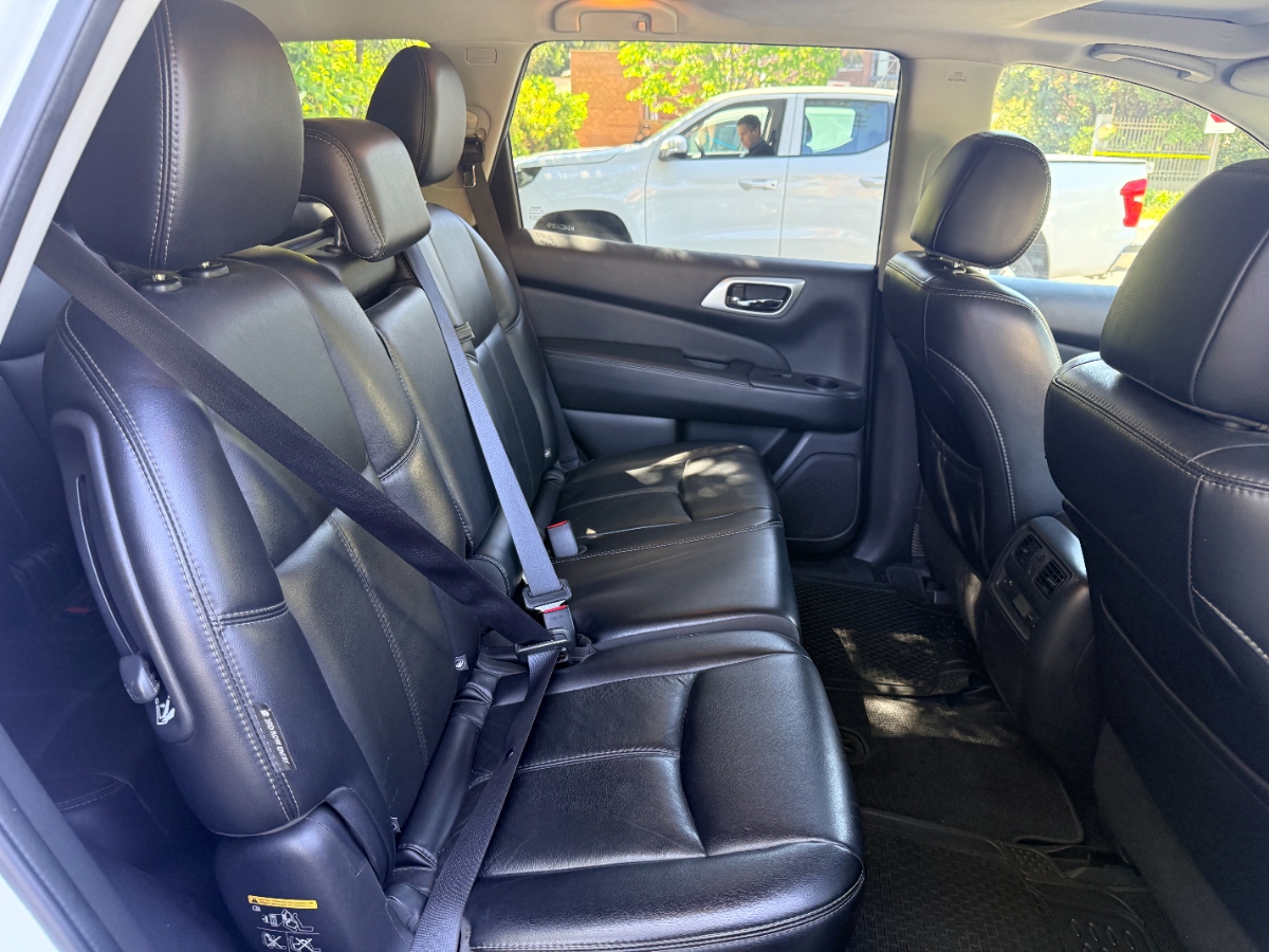 Vehicle media 7