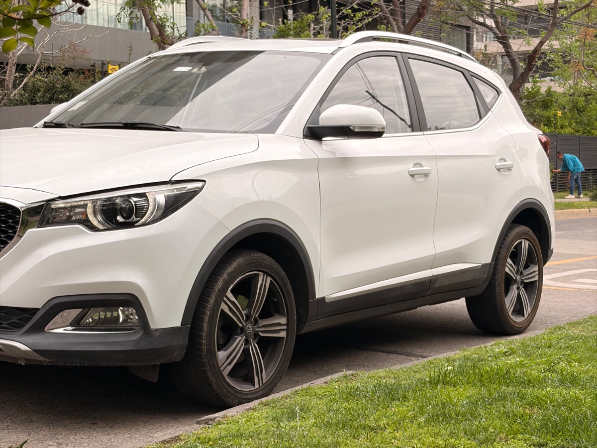 Vehicle media 3