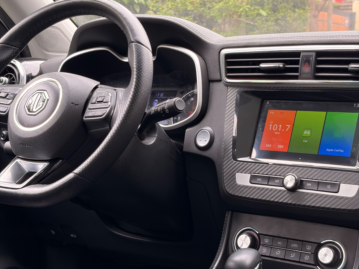 Vehicle media 7