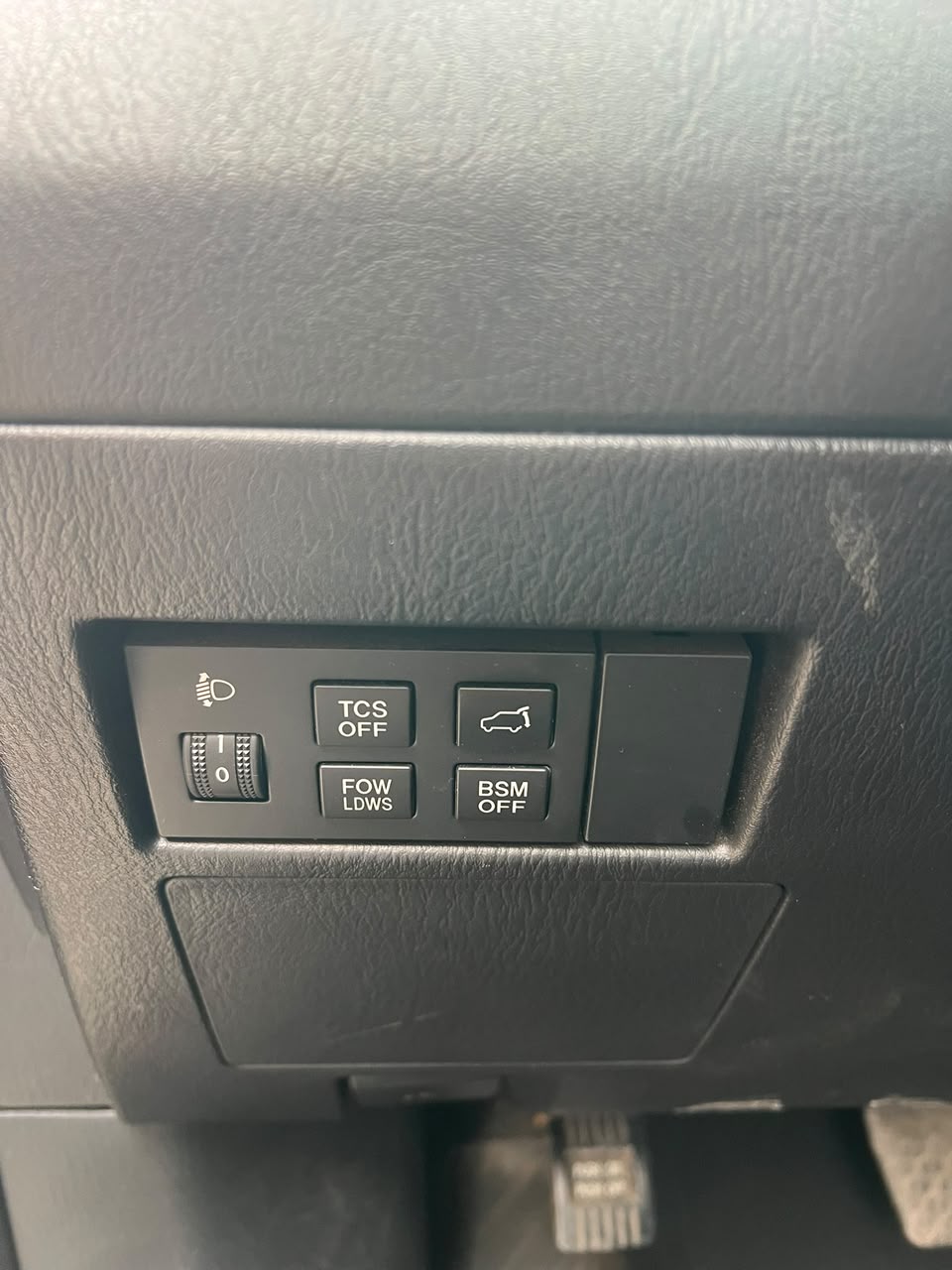 Vehicle media 14