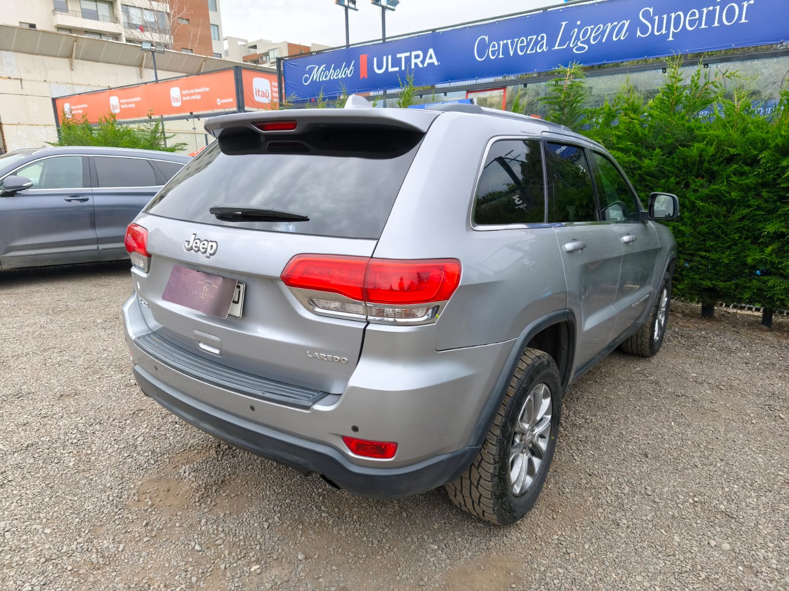 Vehicle media 8
