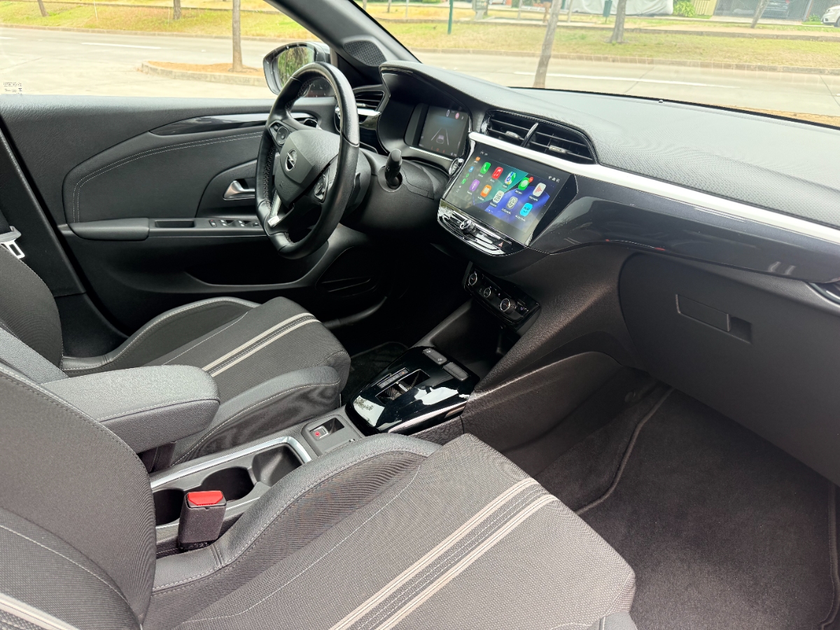 Vehicle media 10
