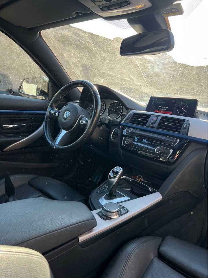 Vehicle media 3