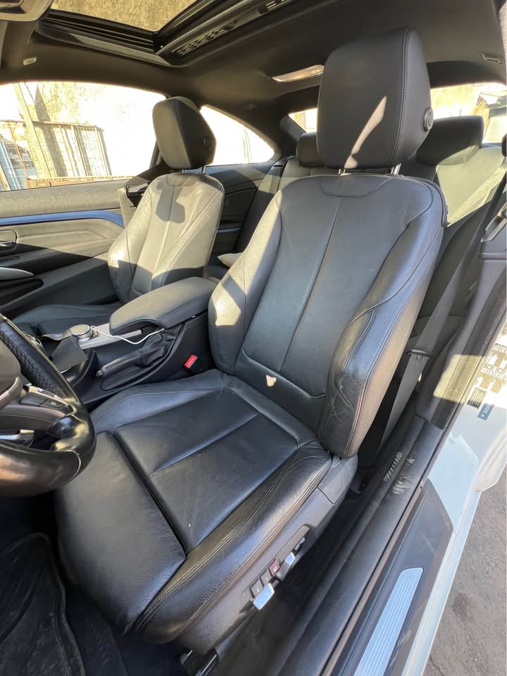 Vehicle media 10