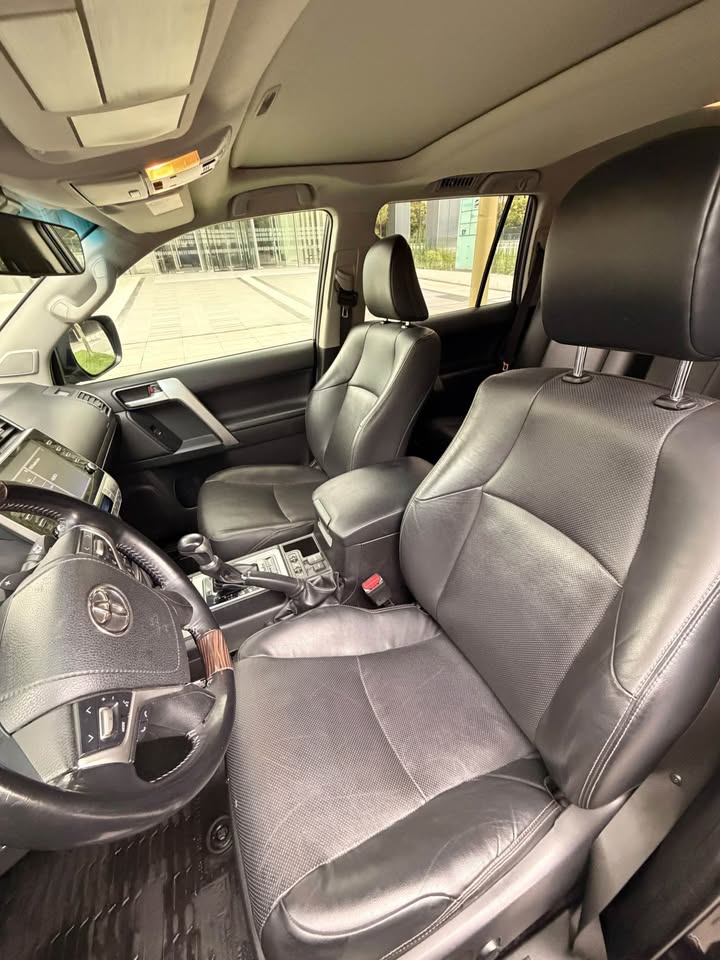 Vehicle media 7