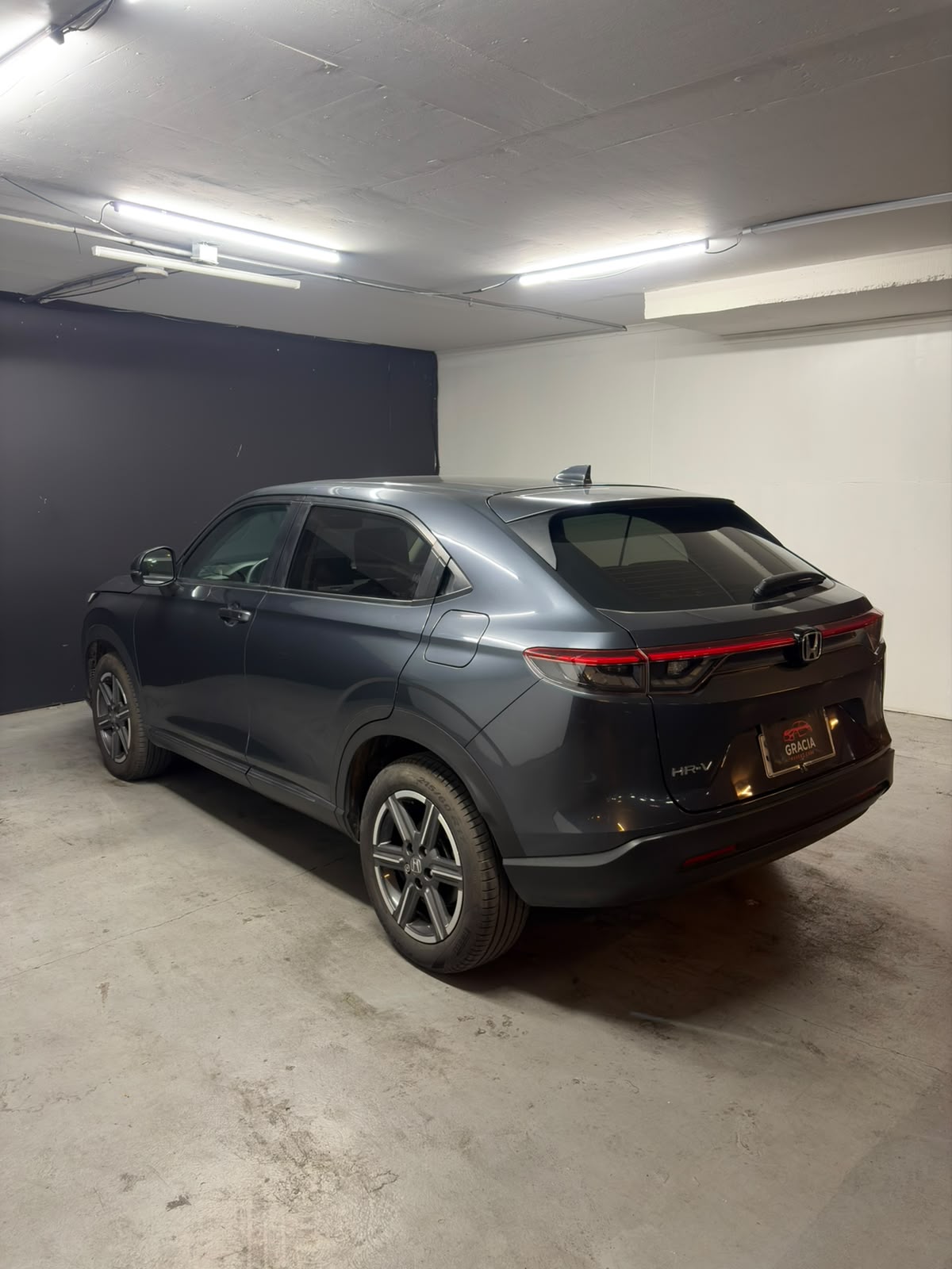 Vehicle media 6