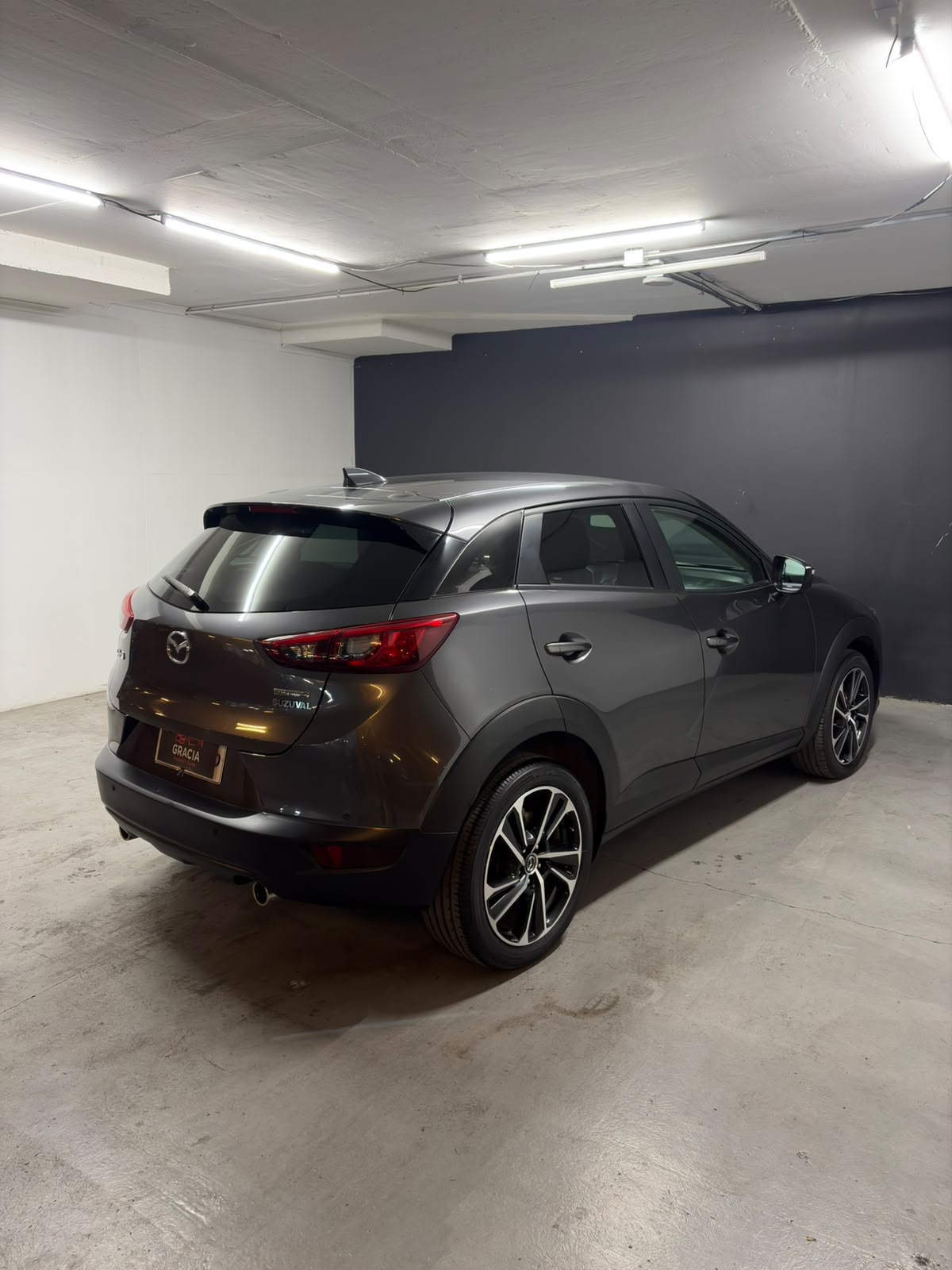 Vehicle media 4
