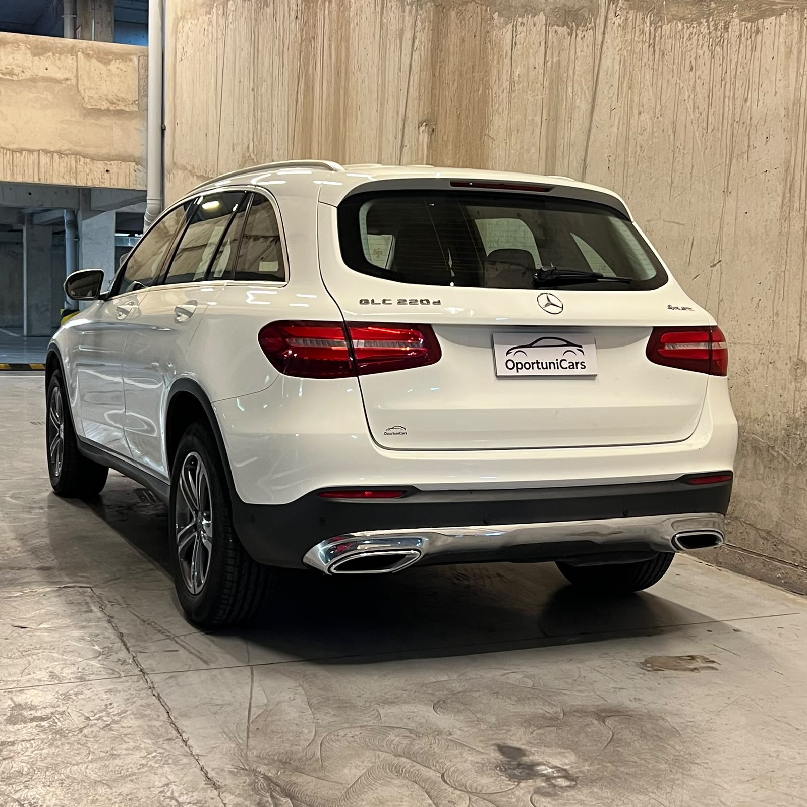 Vehicle media 6