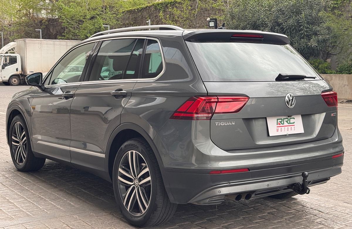 Vehicle media 5