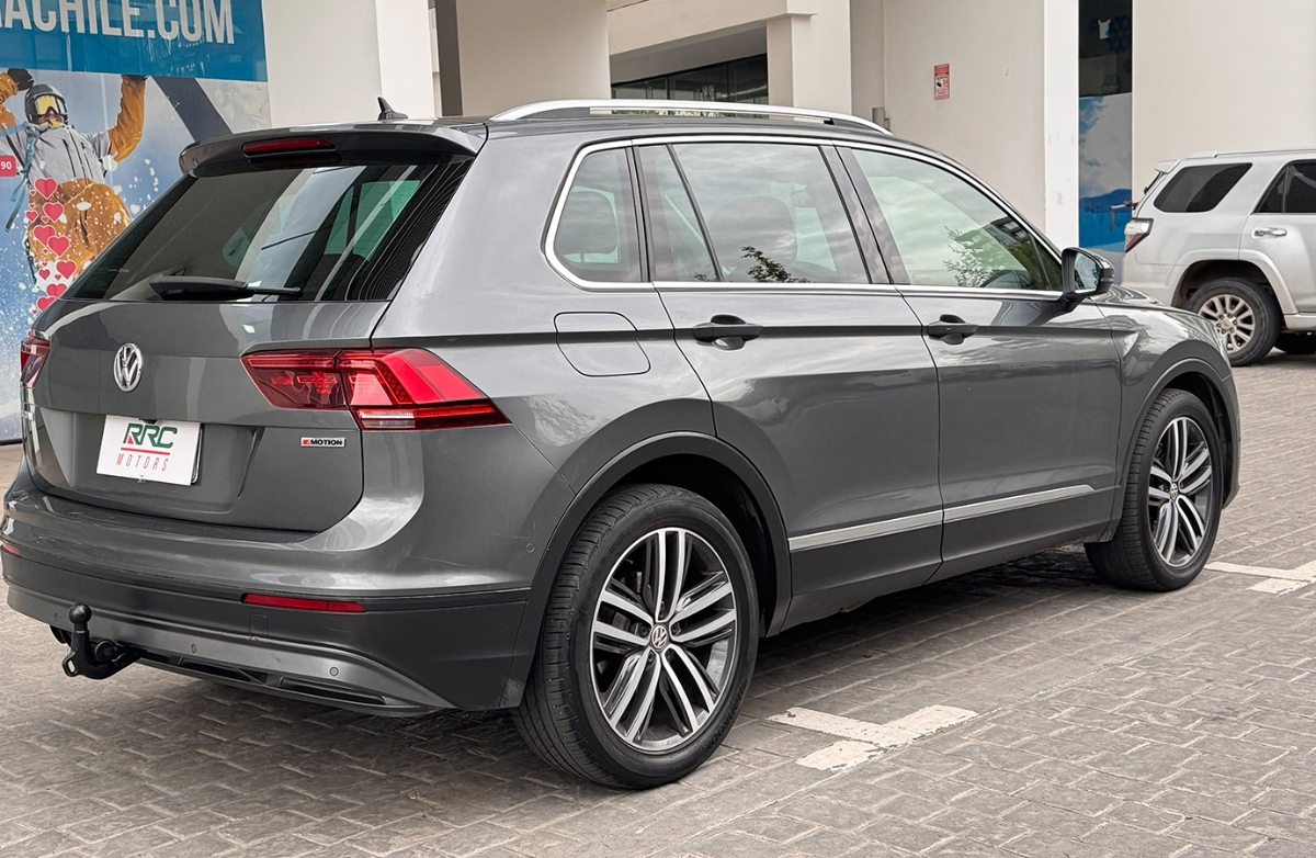 Vehicle media 7