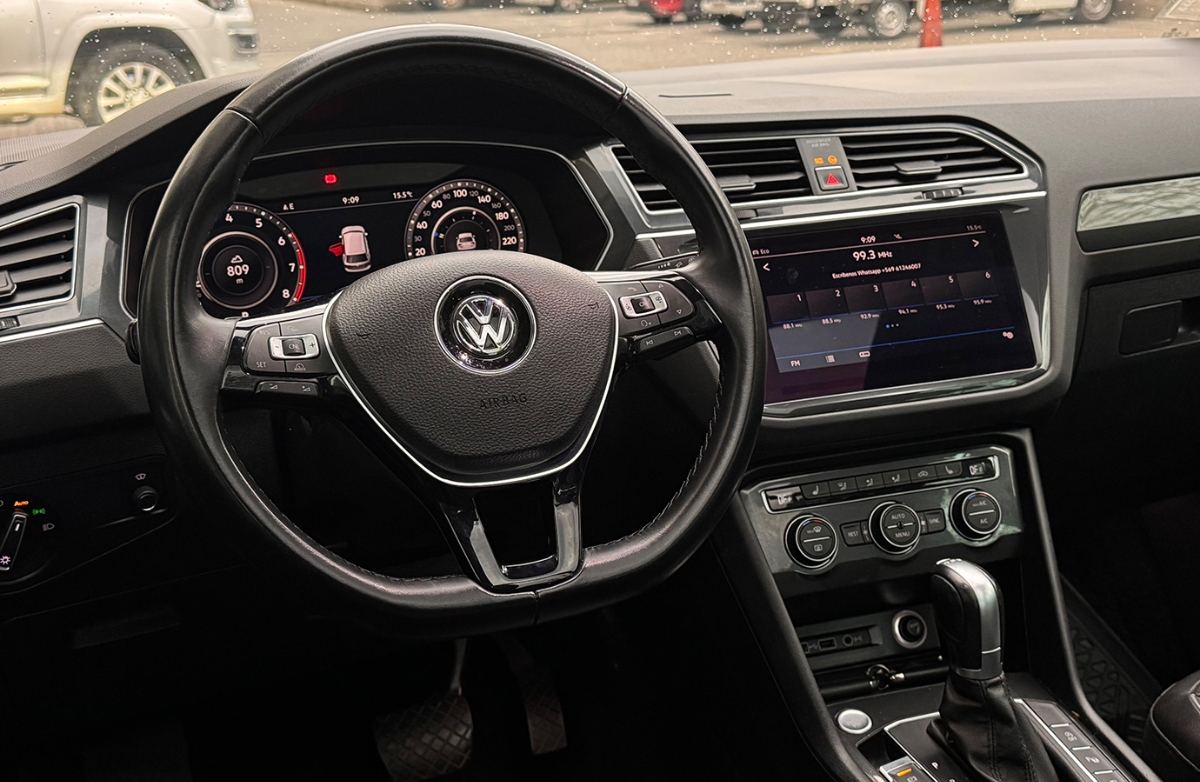 Vehicle media 9