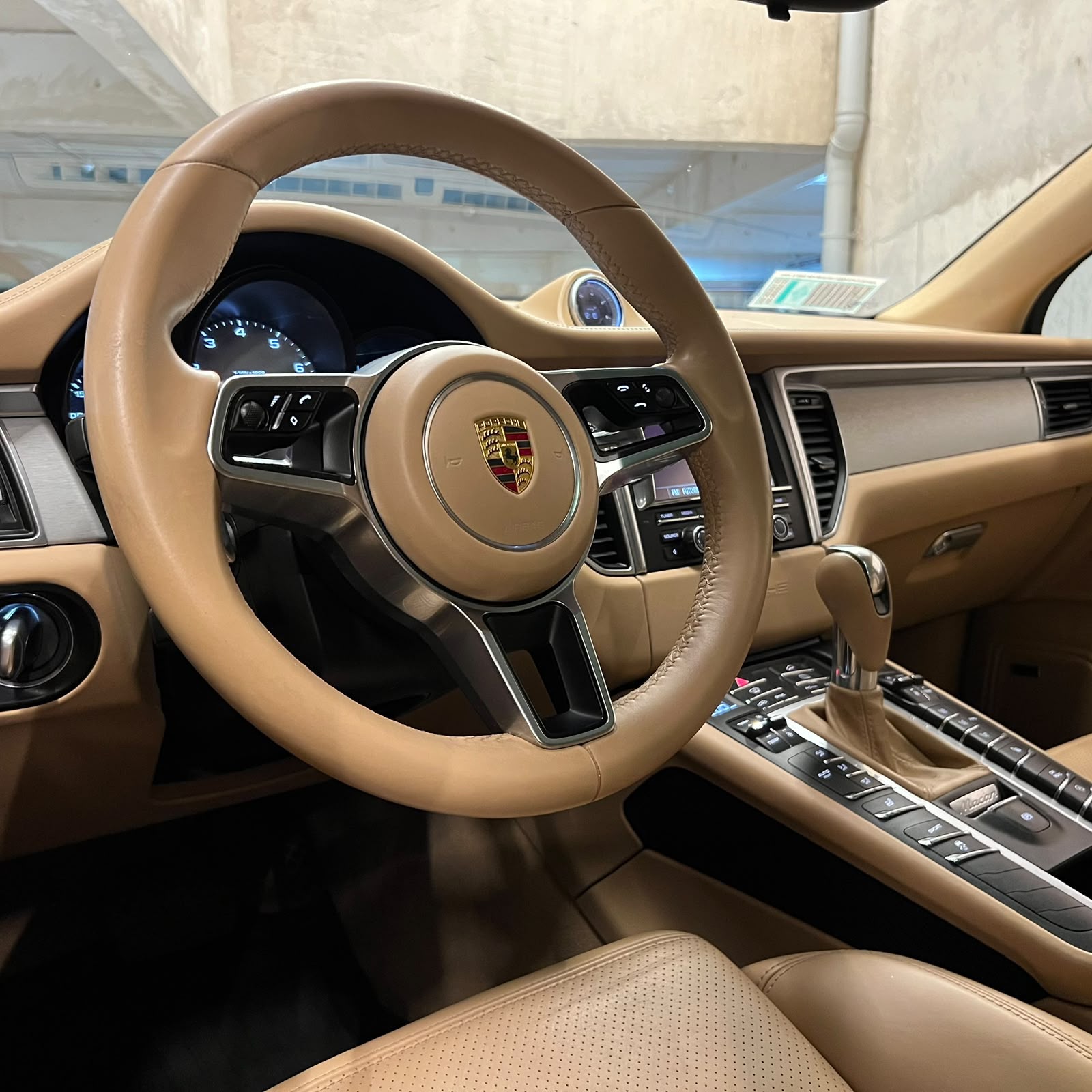 Porsche Macan — foto 8 de 20