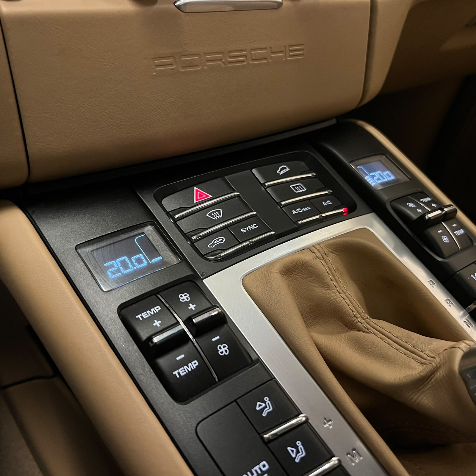 Porsche Macan — foto 15 de 20