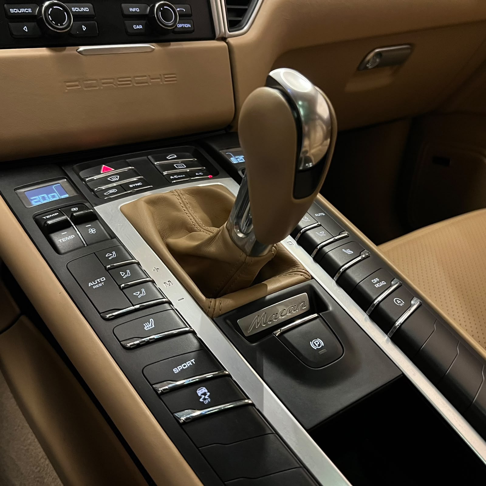 Porsche Macan — foto 16 de 20