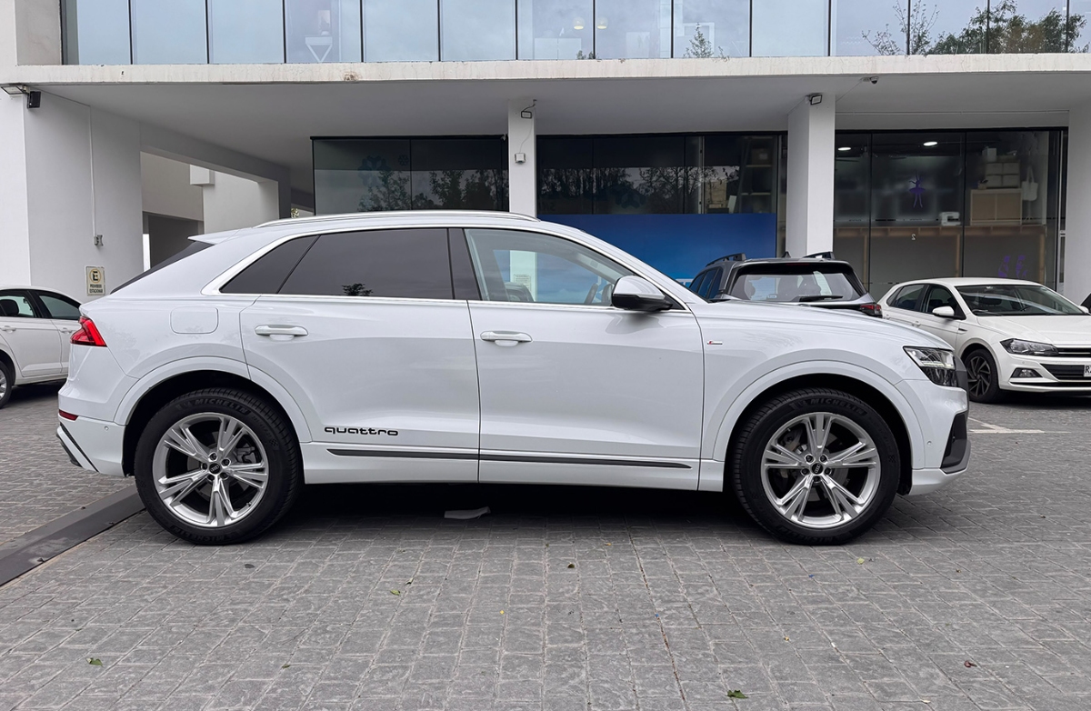 Vehicle media 10